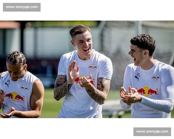 曼联官宣倒计时！德天空确认谢什科明日签约，8500 万欧锋霸剑指复兴